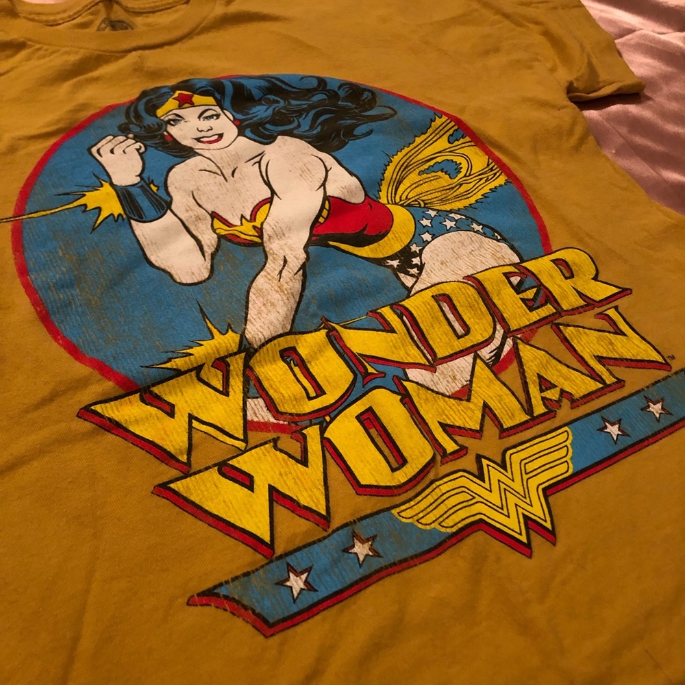 DC Comics Wonder Woman Vintage T-shirt Size M